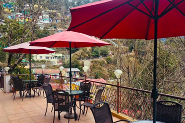 Manu Maharani Lodge Hotel, Lake facing hotel Nainital